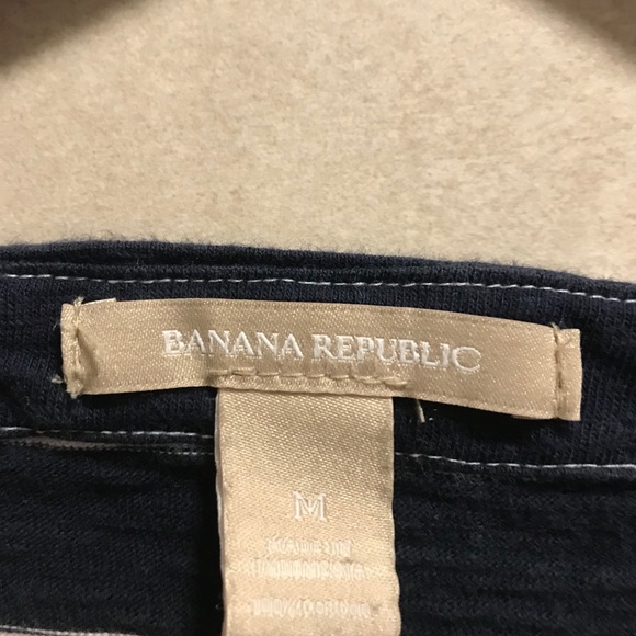 Banana Republic Navy and White T-shirt - Picture 4 of 4